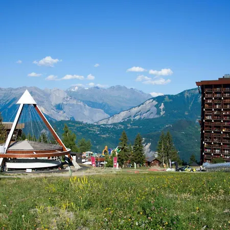Studio Lunik Orion-47 * Le Corbier